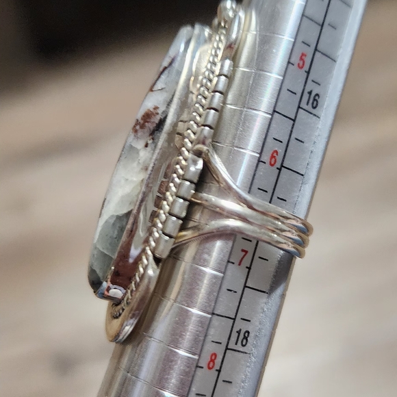 WHITE BUFFALO Sterling Silver Ring - Picture 6 of 9